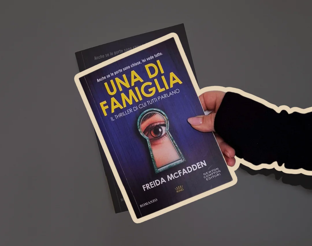 Copertina del libro Il Club dei Delitti del Giovedì di Richard Osman, un giallo brillante e ironico ambientato in un residence per anziani detective.